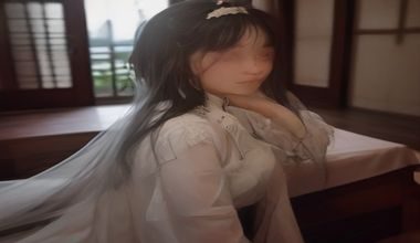 女性穿着法式蕾丝美女内衣在温馨卧室约会场景，精致刺绣蕾丝在柔和灯光下显得浪漫迷人